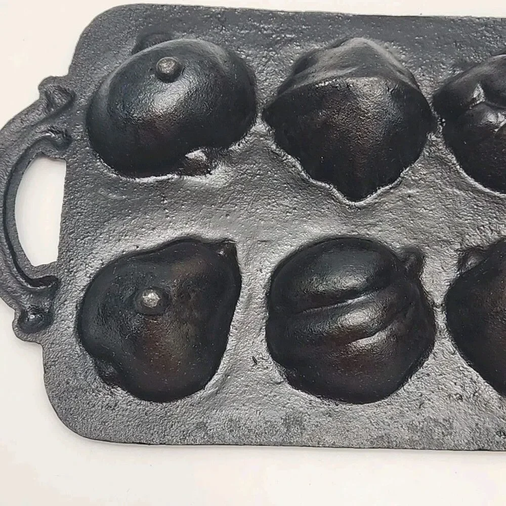 Cast Iron Fruit Leaf Mold Muffin Corn Bread Baking Pan 11.5” Heavy VTG